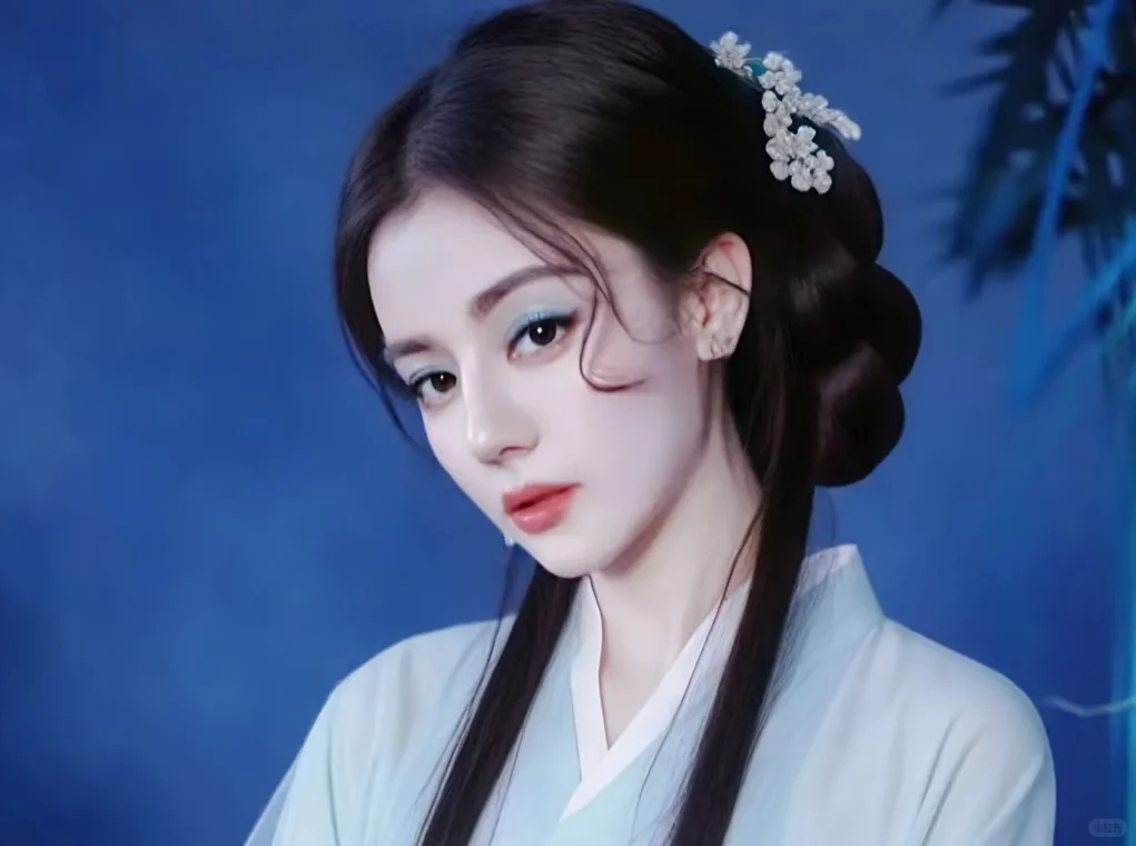 𝙒𝙚𝘾𝙝𝙖𝙩 |迪丽热巴古风图