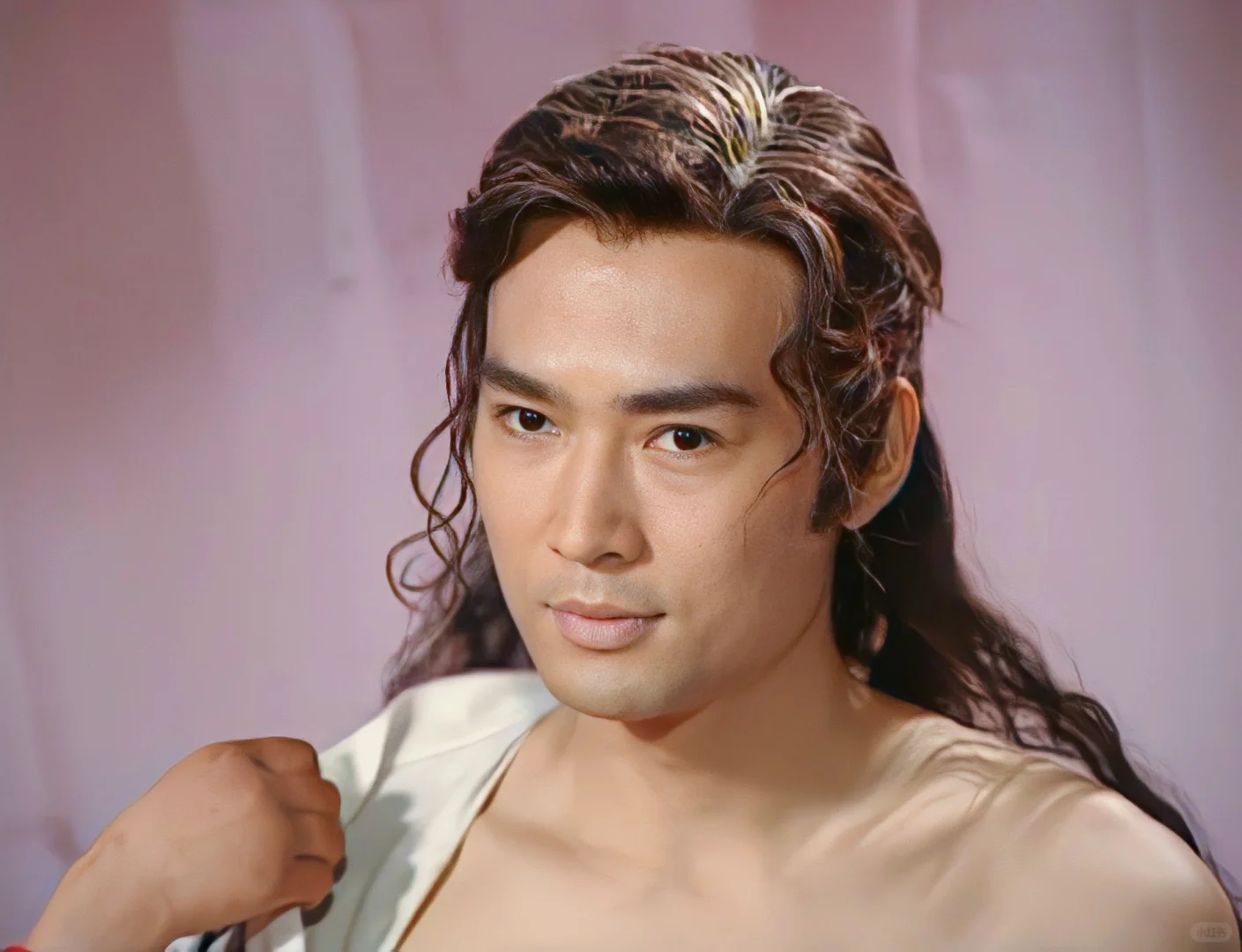 小李这个露肩