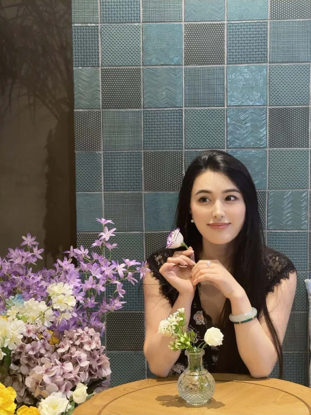 浓颜淡颜系美女，哈哈哈