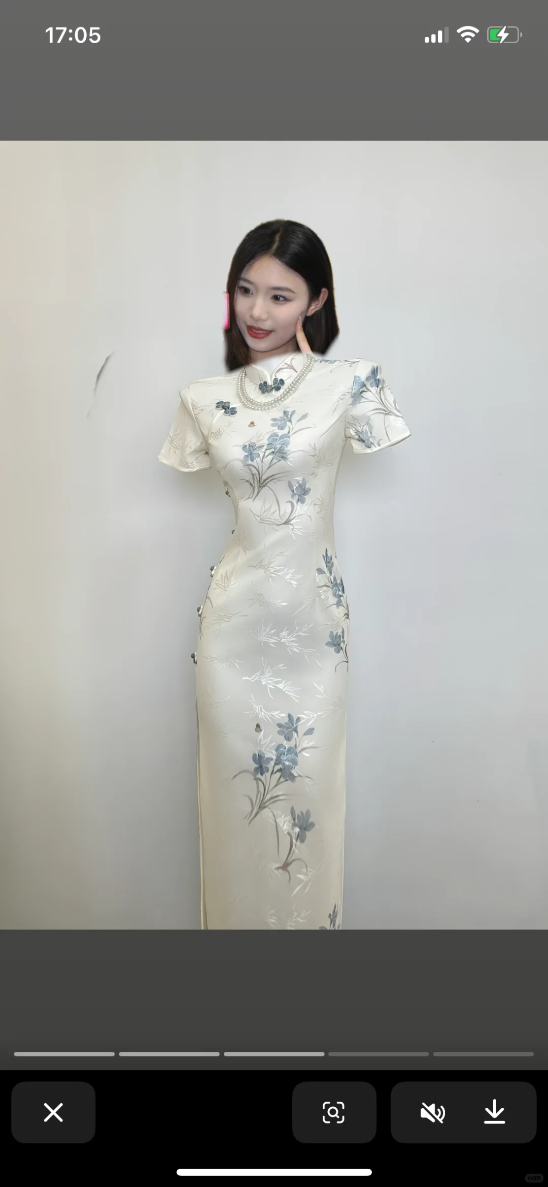 姐妹们，快帮我选选哪个旗袍好看