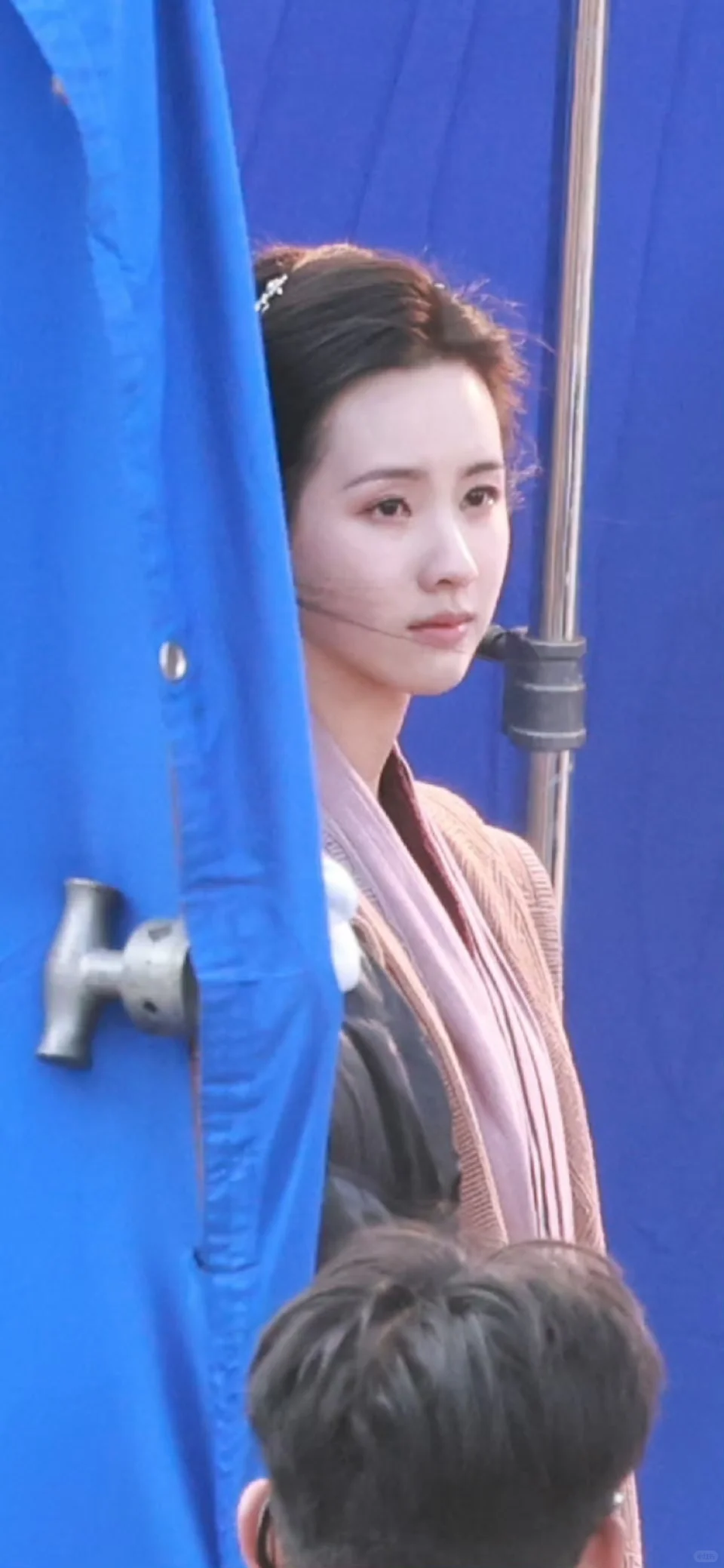 “任武林谁领风骚，我却只为你折腰”