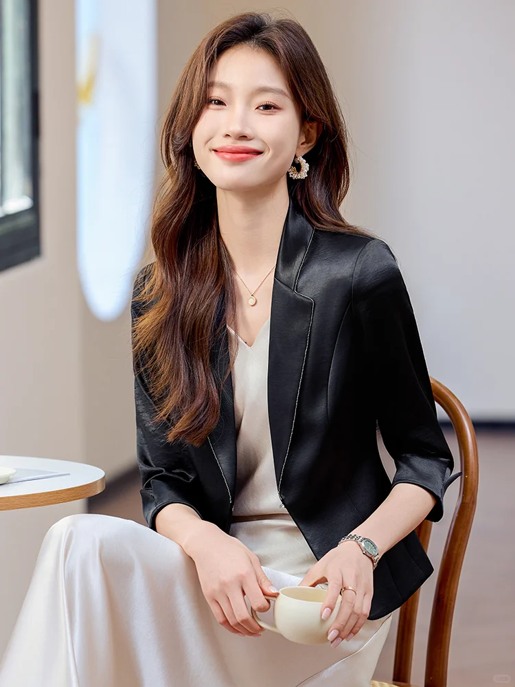 女神范儿！春夏必备西装外套缎面连衣裙套装