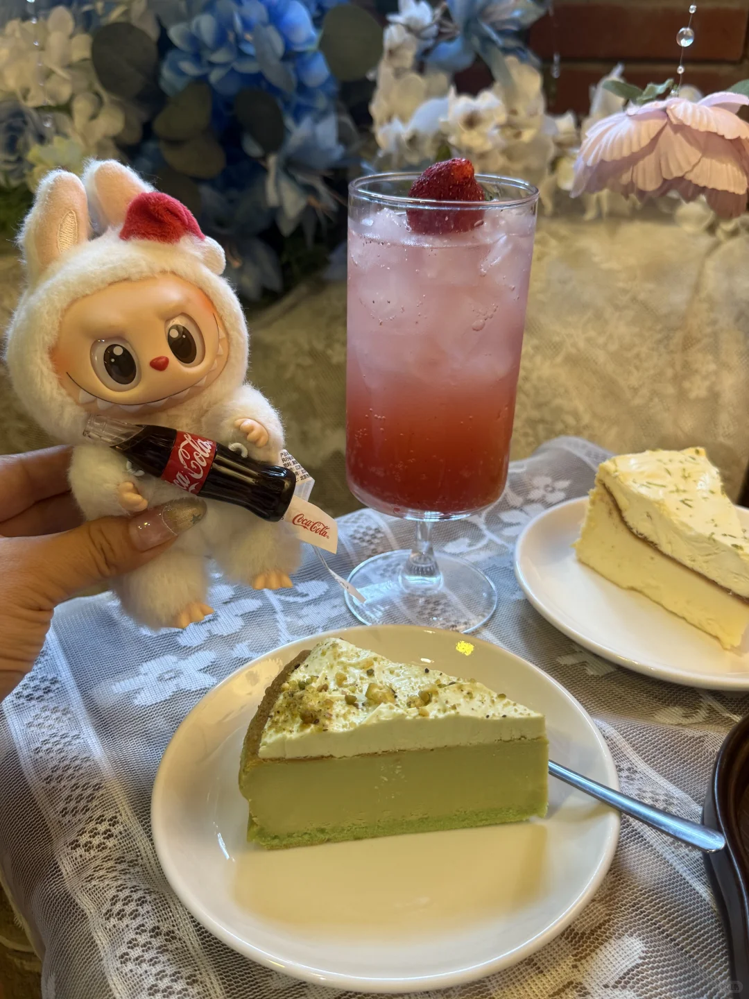 在小洋房🏡和女明星labubu一起喝下午茶☕️