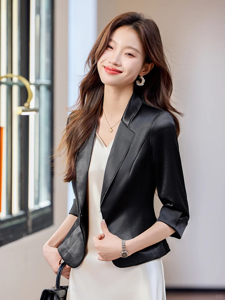 女神范儿！春夏必备西装外套缎面连衣裙套装