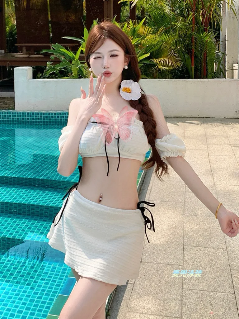 甜美少女纯欲风泳衣～可盐可甜纯欲比基尼