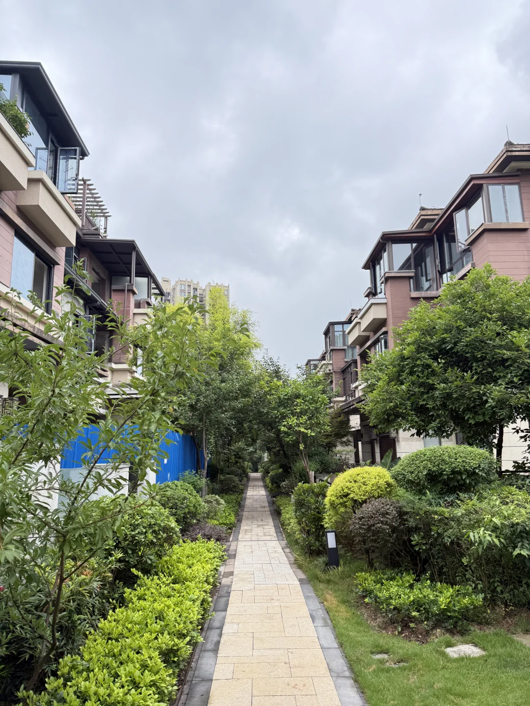 买了别墅不敢发朋友圈