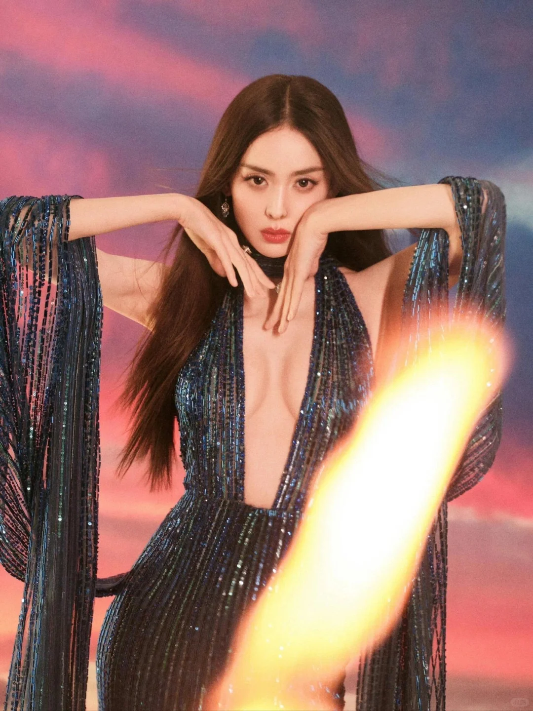 古力娜扎真的从头美到脚，不愧是战袍之神😍