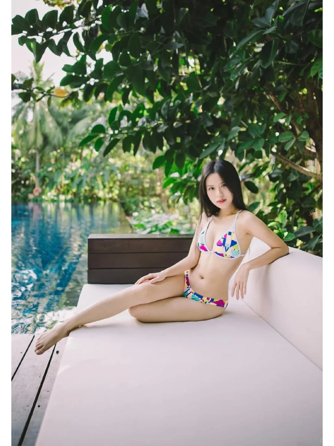 比基尼沙滩美女