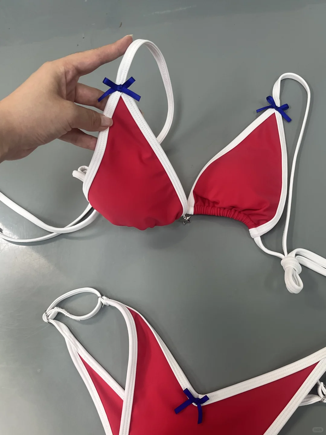Daily share 红色比基尼👙很出片