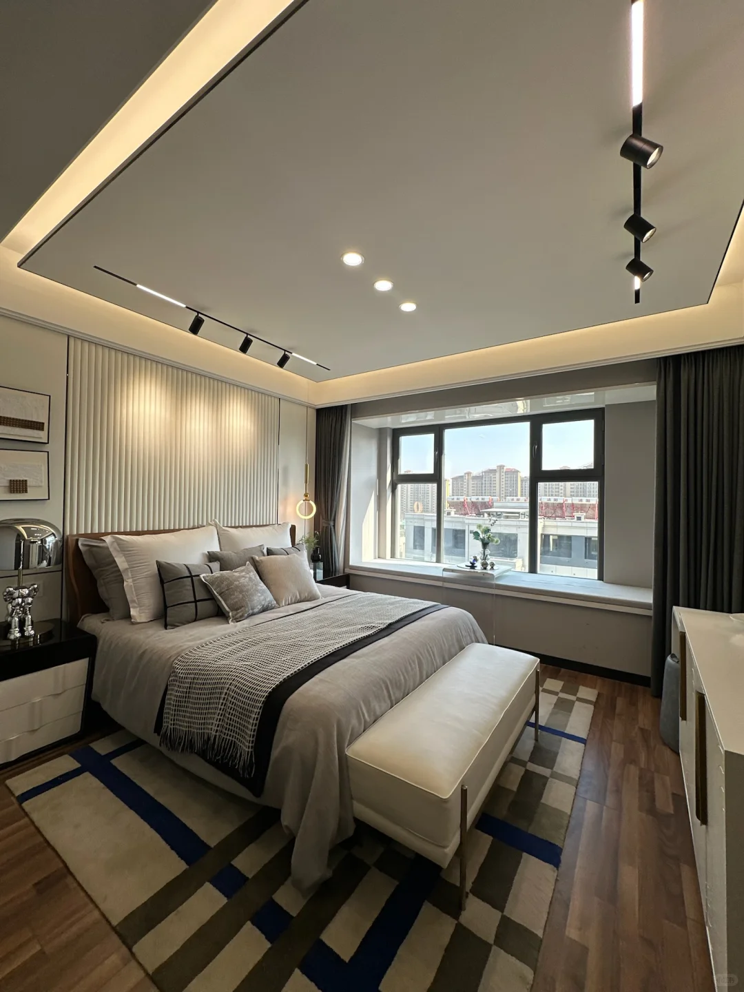 青岛市区：全款230万！280平上叠别墅🏡海景房