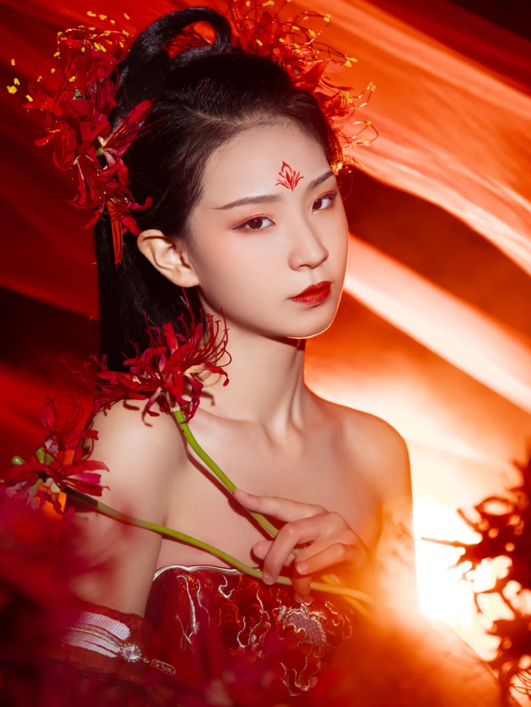 冷酷妖艳的彼岸花写真你见过吗？