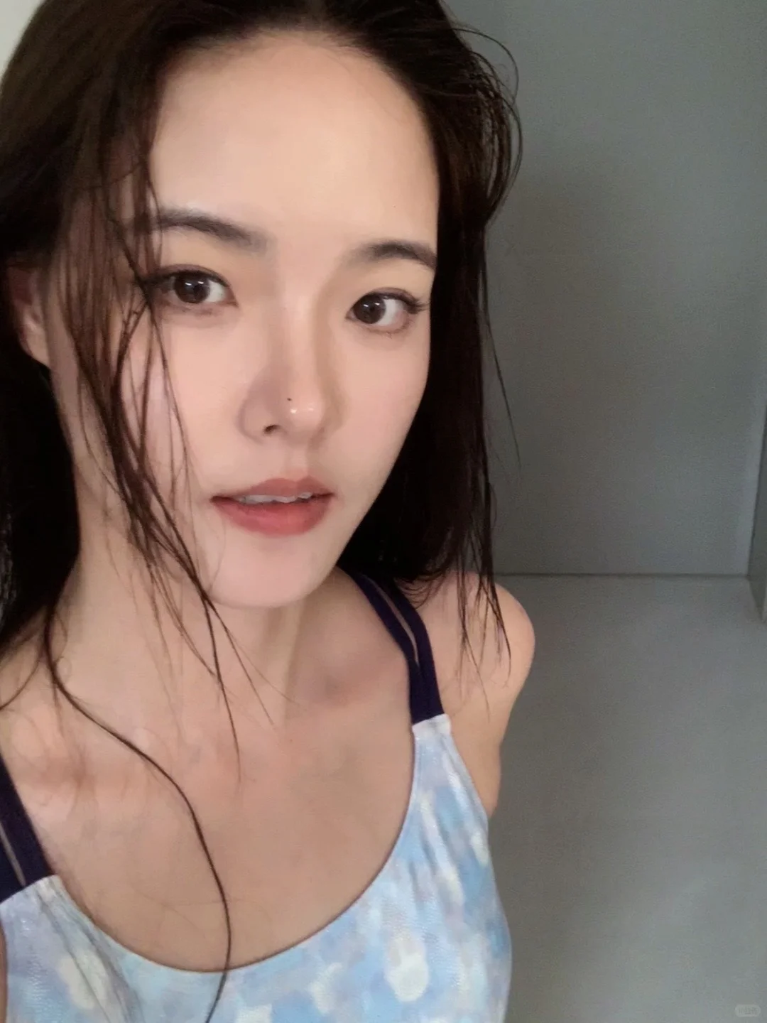 爱死这个颜色的泳衣了～