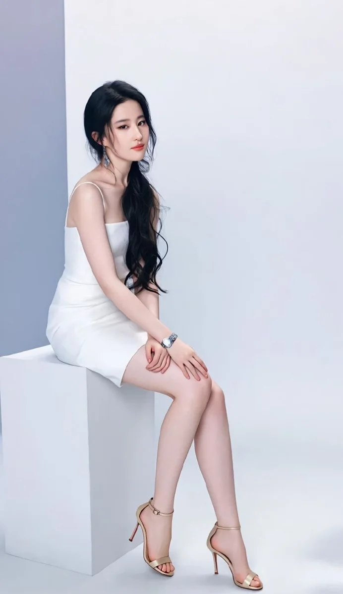 刘亦菲，长腿美人
