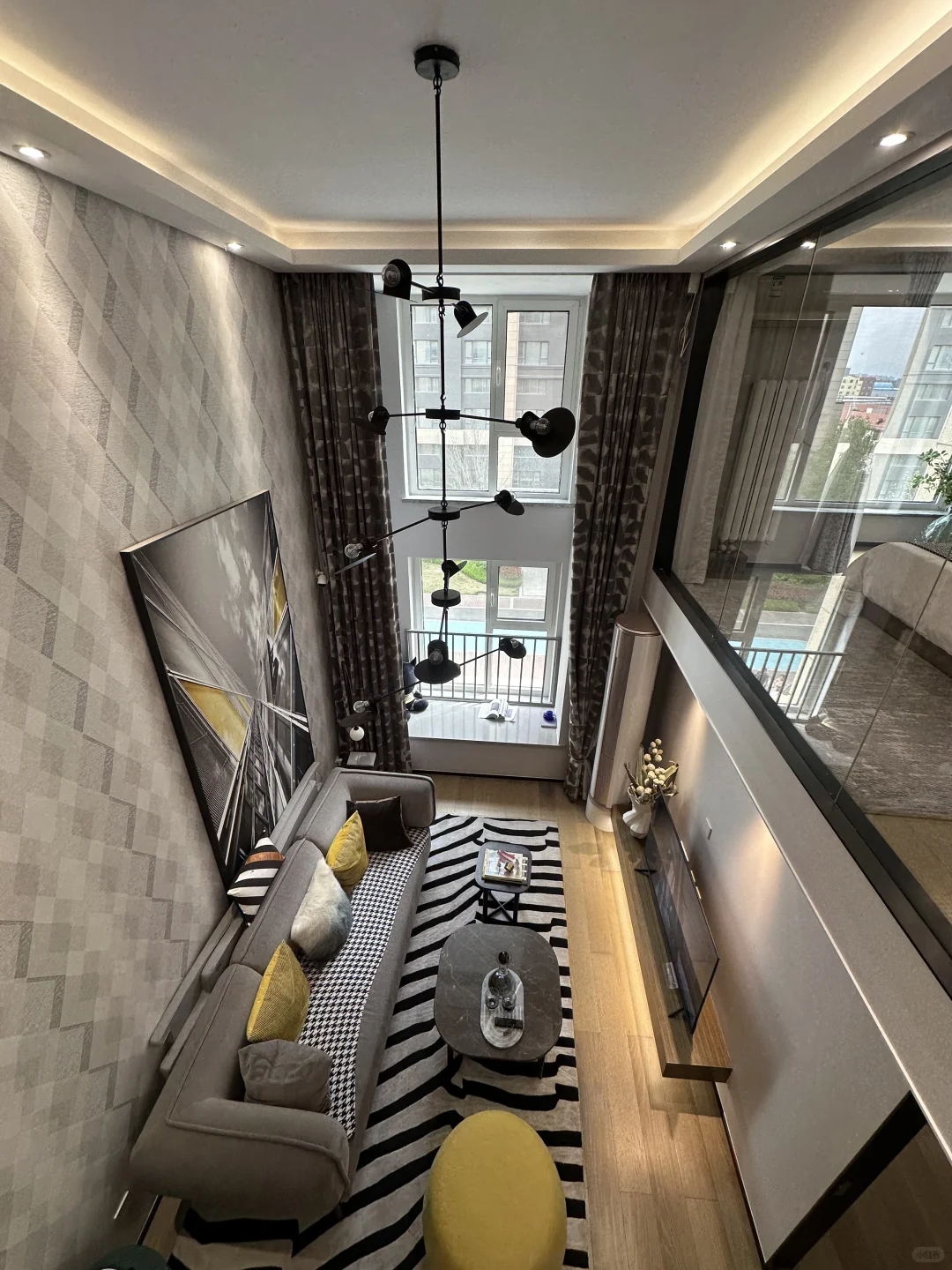 青岛中心：全款27万！70平精致Loft地铁口🏡