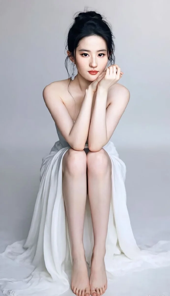 刘亦菲，长腿美人