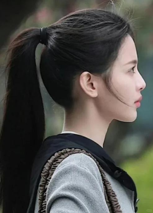 侧颜女王