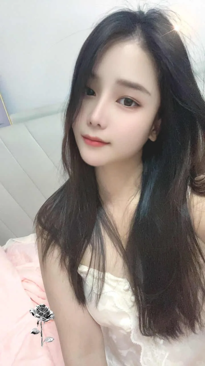 有没有摄影师约拍的？不想对镜子拍啦