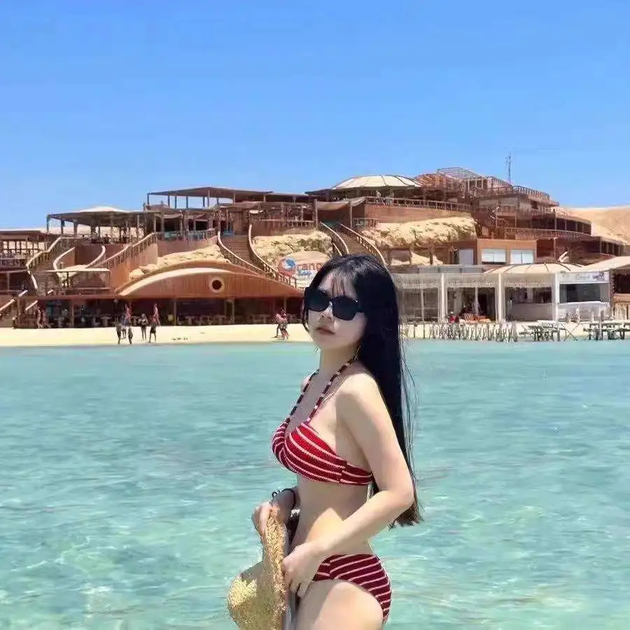 海边出片神器比基尼来啦👙