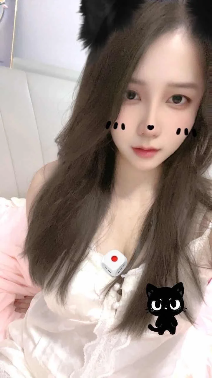 有没有摄影师约拍的？不想对镜子拍啦