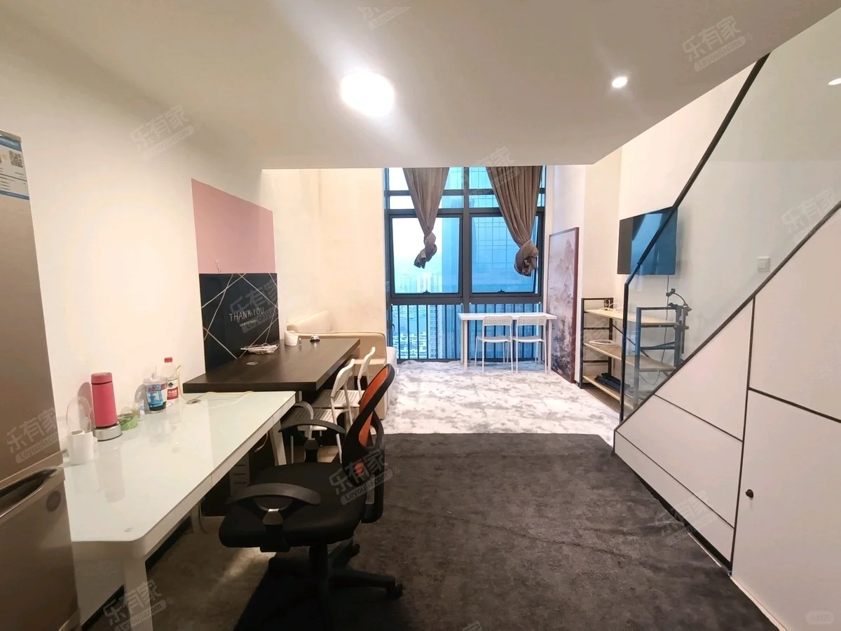 华强北的loft公寓（🌈）单身贵族首选