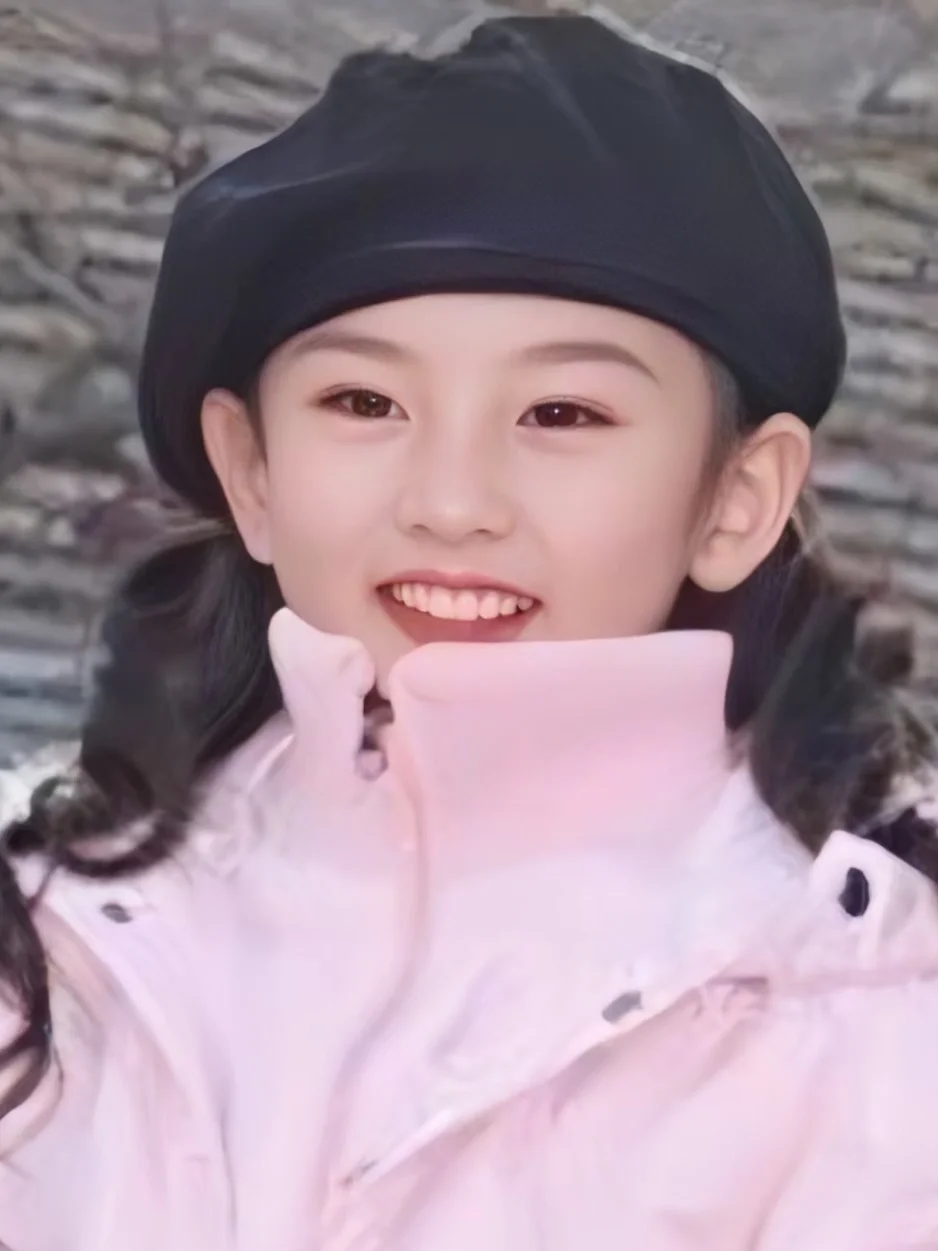 宋祖儿小时候真是个美人胚子