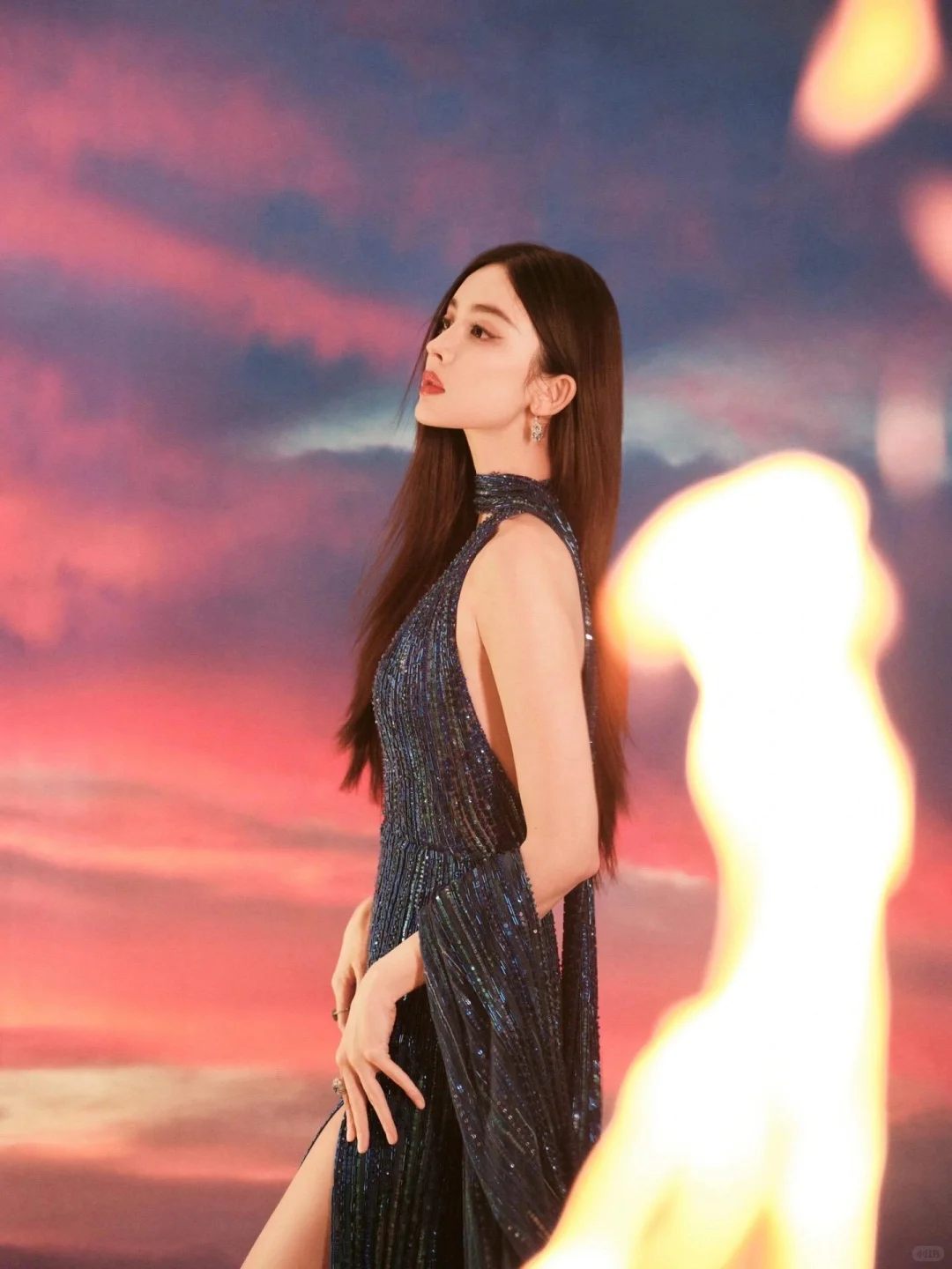 古力娜扎真的从头美到脚，不愧是战袍之神😍