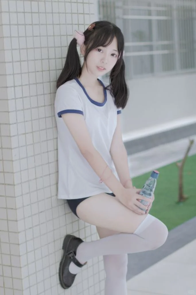 萝莉美少女，你准备好迎接风情万种了吗😘