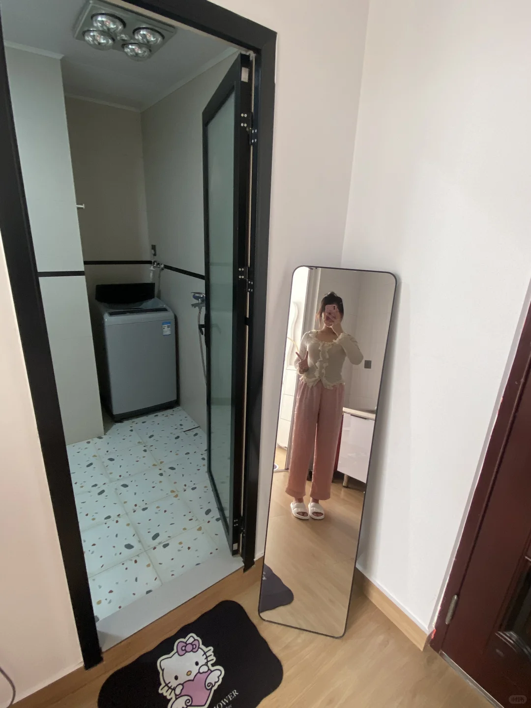 小屋不大，但一切都刚刚好