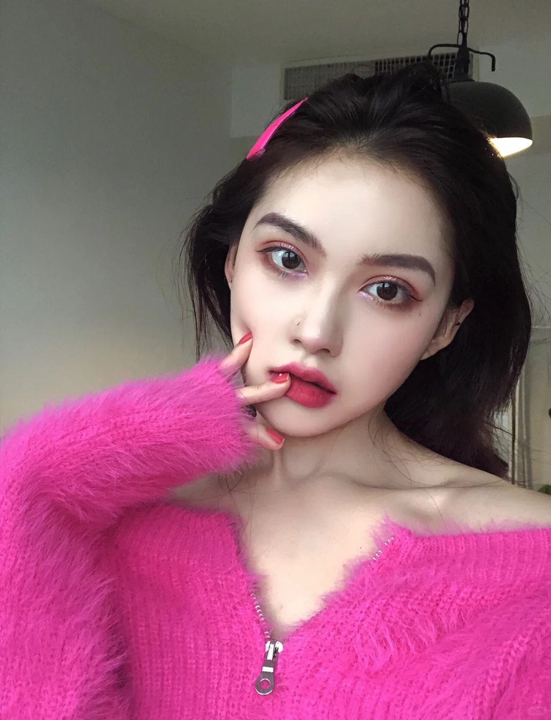 蹦迪妆容分享 妖艳又粉嫩 成熟又可爱哈哈