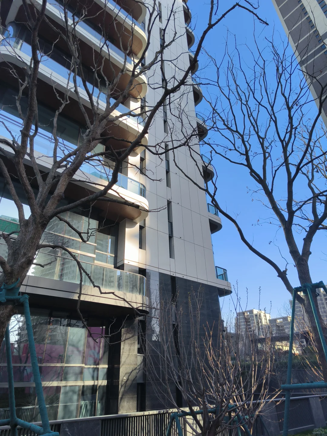 看看郑州“汤臣一品”交付后的样子