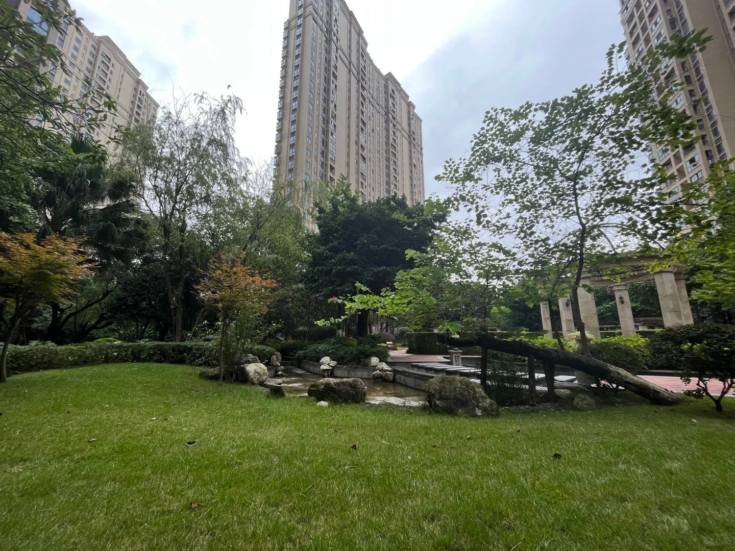 听说小红书可以卖房了～龙泉大面，套二。