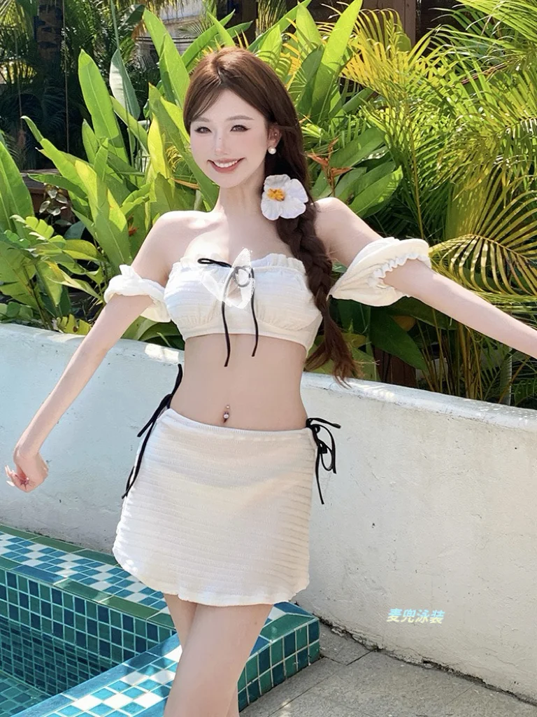 甜美少女纯欲风泳衣～可盐可甜纯欲比基尼