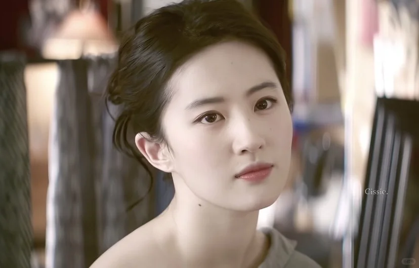 她是如此的美，美到我心坎里😭😭😭