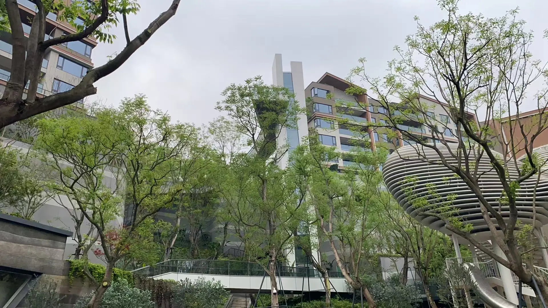 这个小区也太好看了吧！🍃
