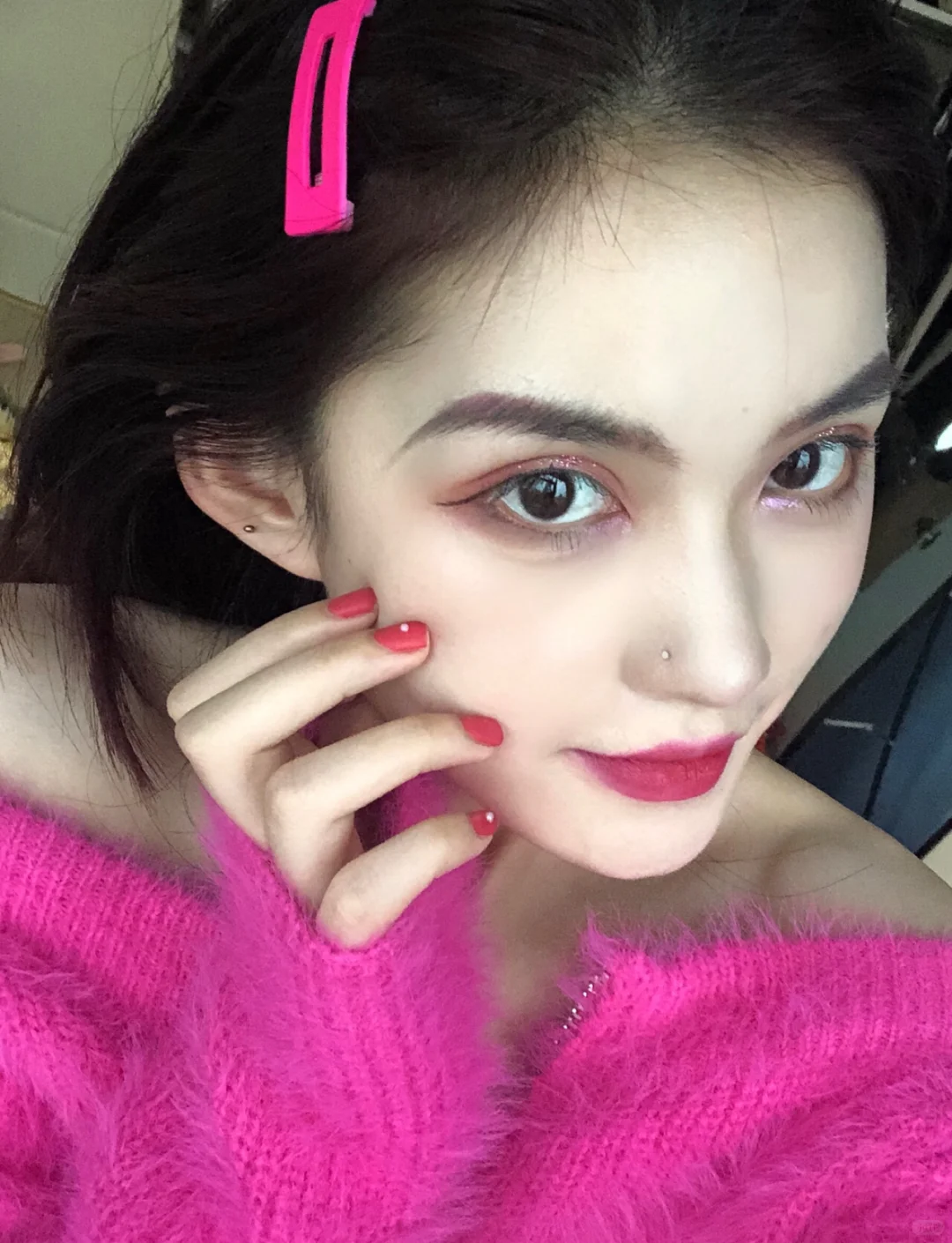 蹦迪妆容分享 妖艳又粉嫩 成熟又可爱哈哈