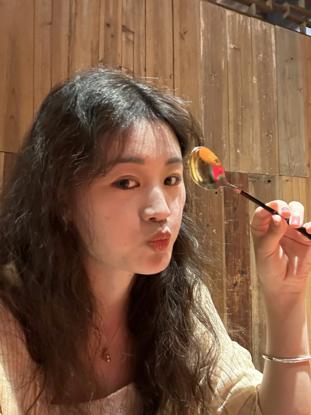 男性朋友评论我的照片说像少妇这合理吗