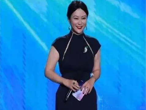 郝蕾海南节丰腴亮相，美之定义引热议：真我
