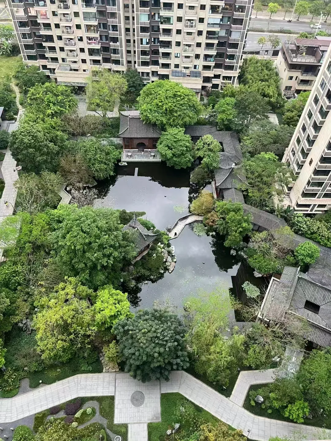 总部基地大平层原价2万，现在1万零5百