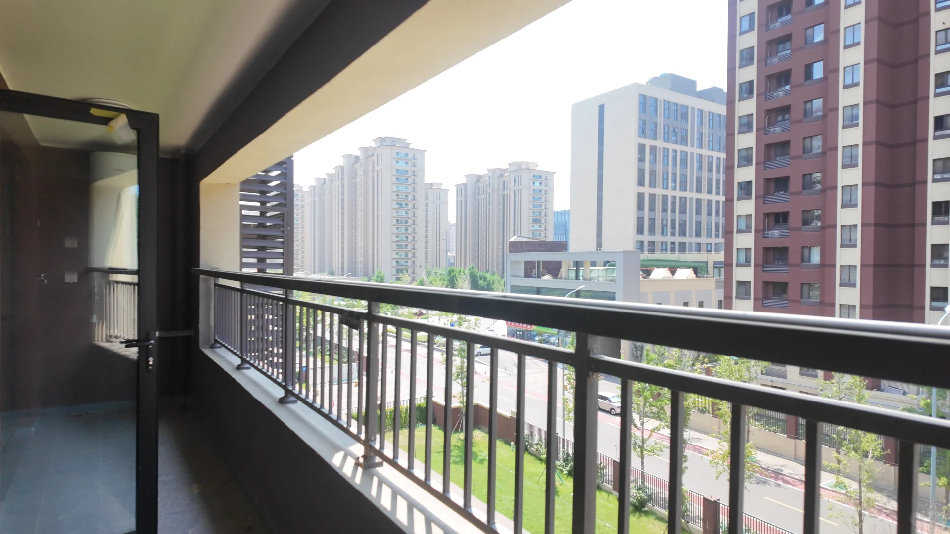 潍坊卖房，精装140平电梯洋房拎包入住