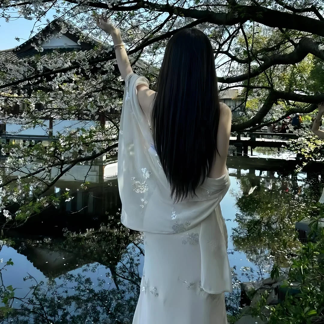 会发光的女生头像～