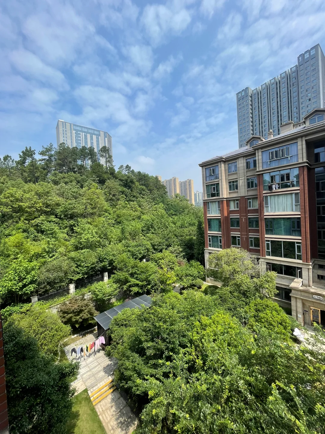 八方B区240平常委楼 电梯洋房大平层