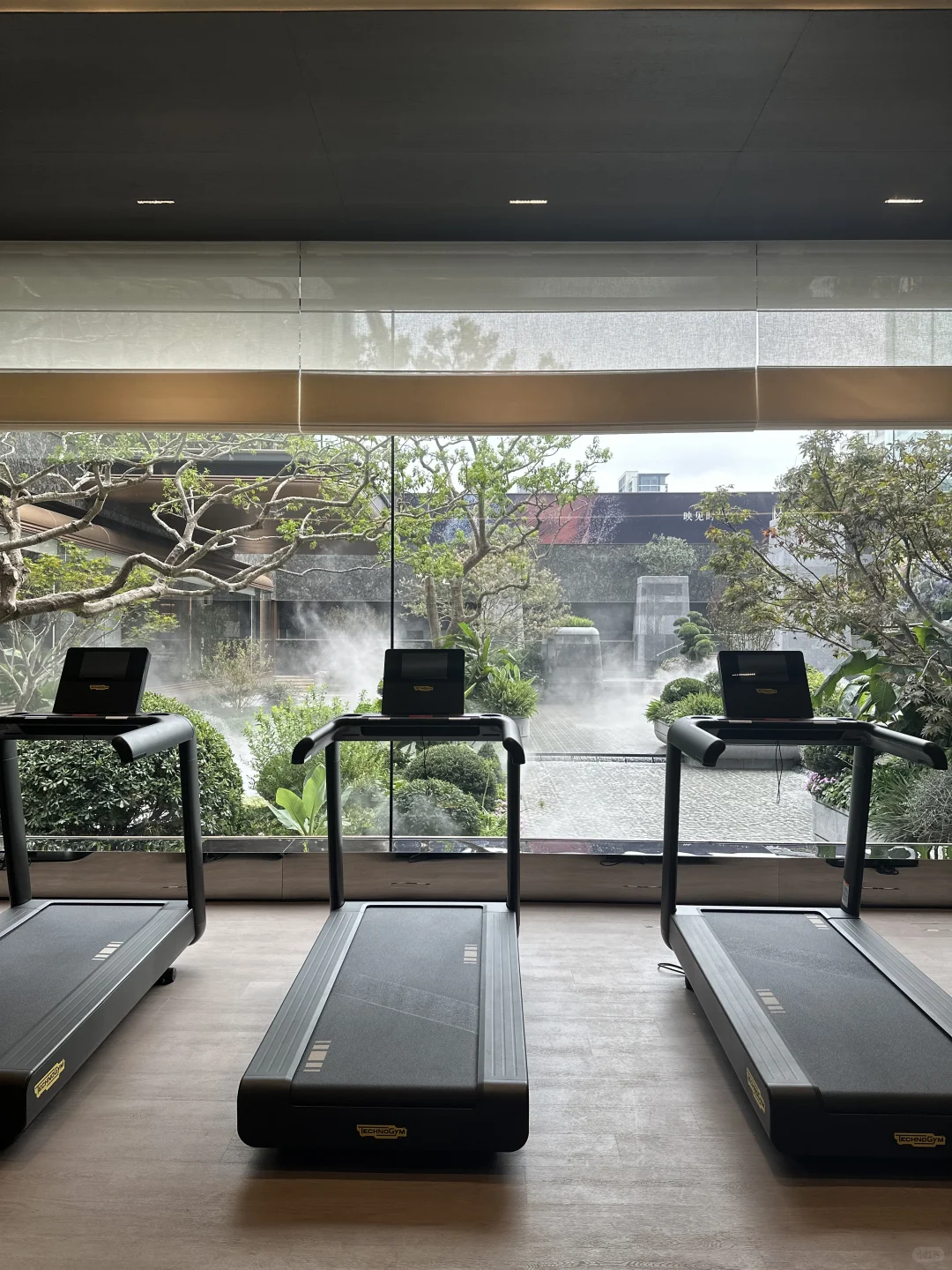 杭州豪宅天花板｜一起感受富婆的快乐吧