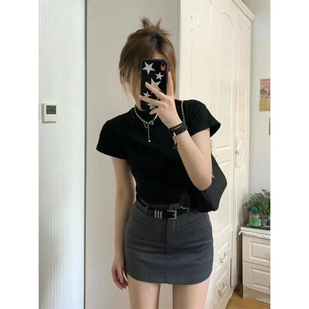 夏季盐系穿搭轻熟御姐风炸街辣妹港味复古c
