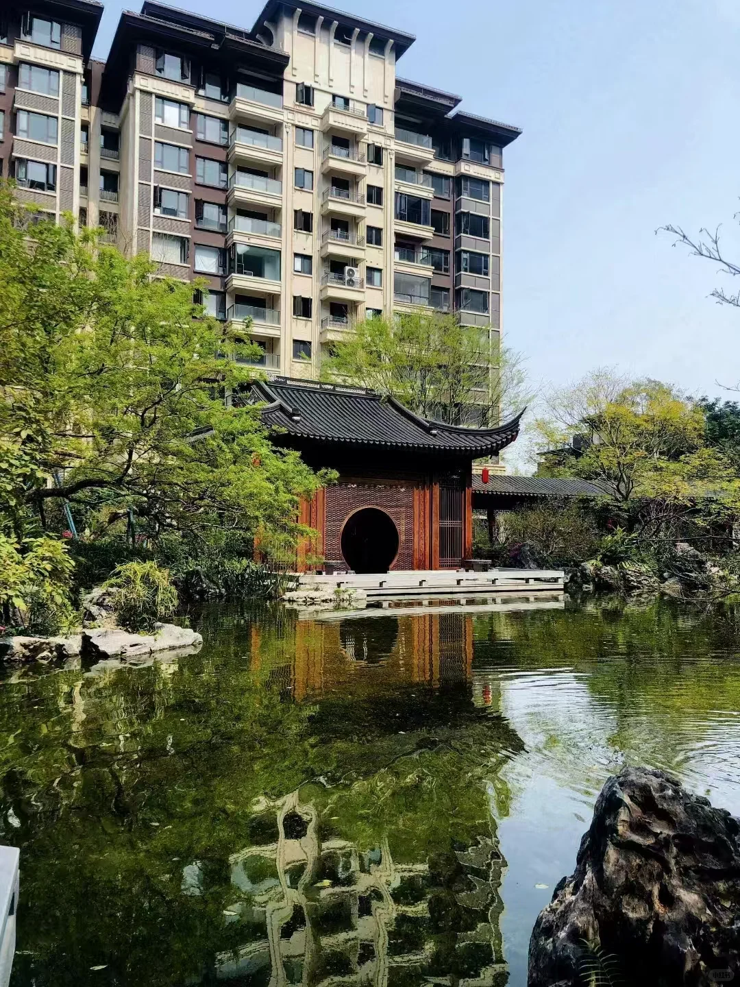 总部基地大平层原价2万，现在1万零5百