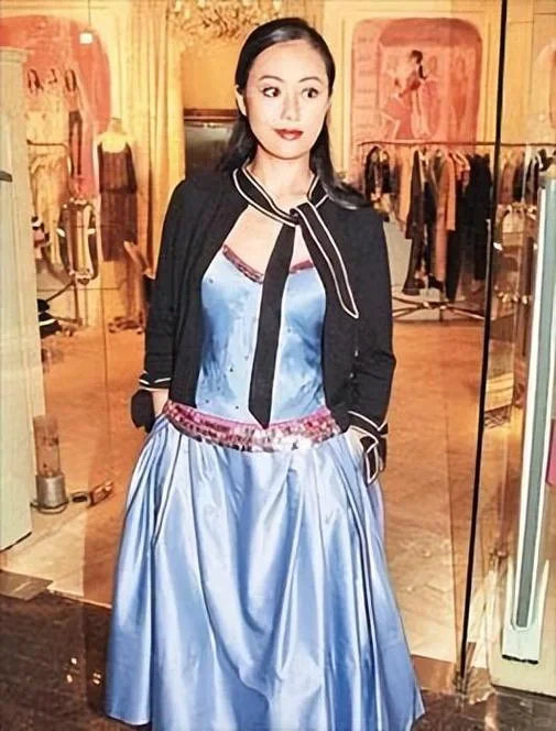 章小蕙：她有一种罕见的妩媚，独树一帜