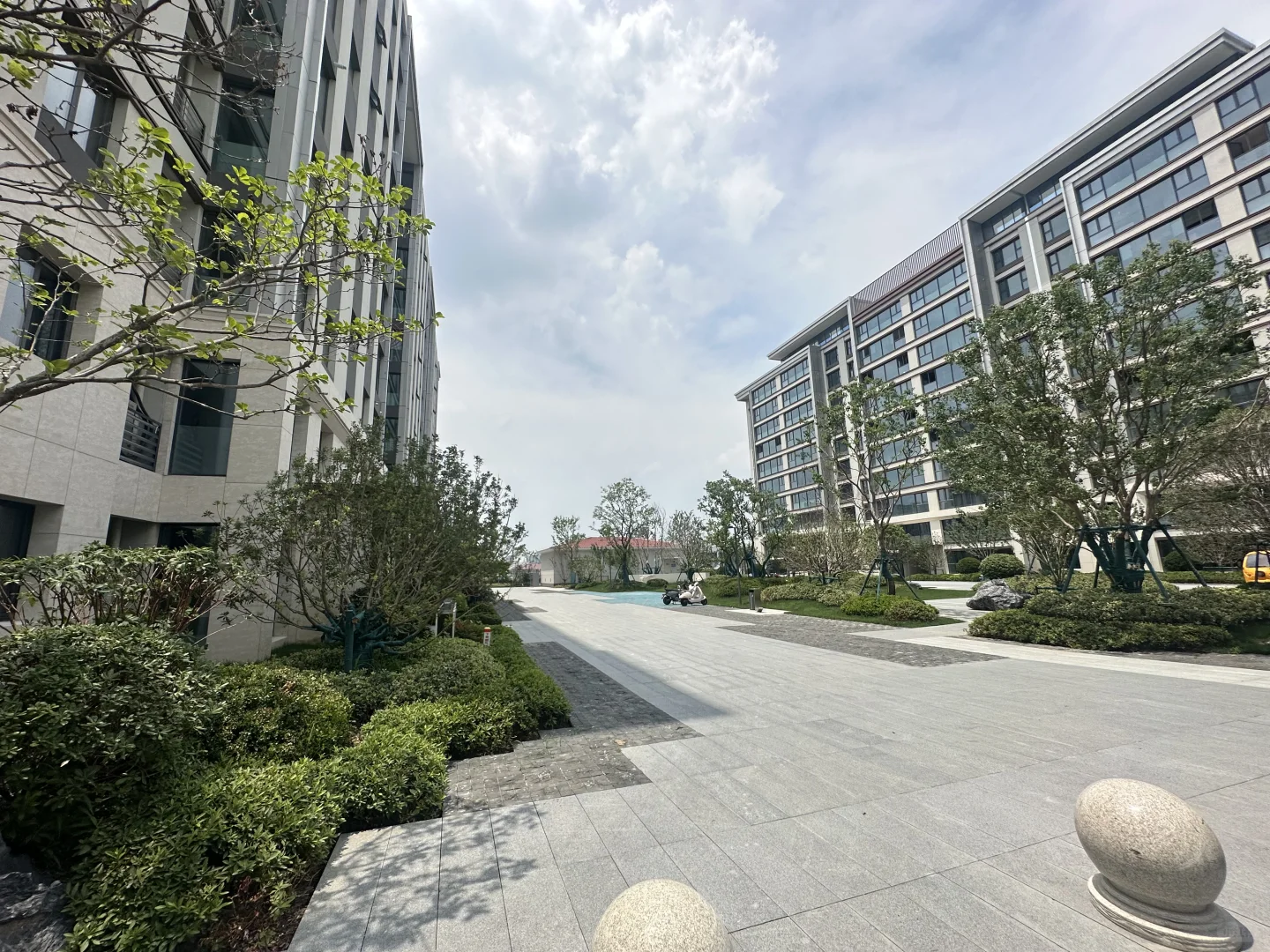 连云港花1.1W住进“顶配小区”，物业好到想哭