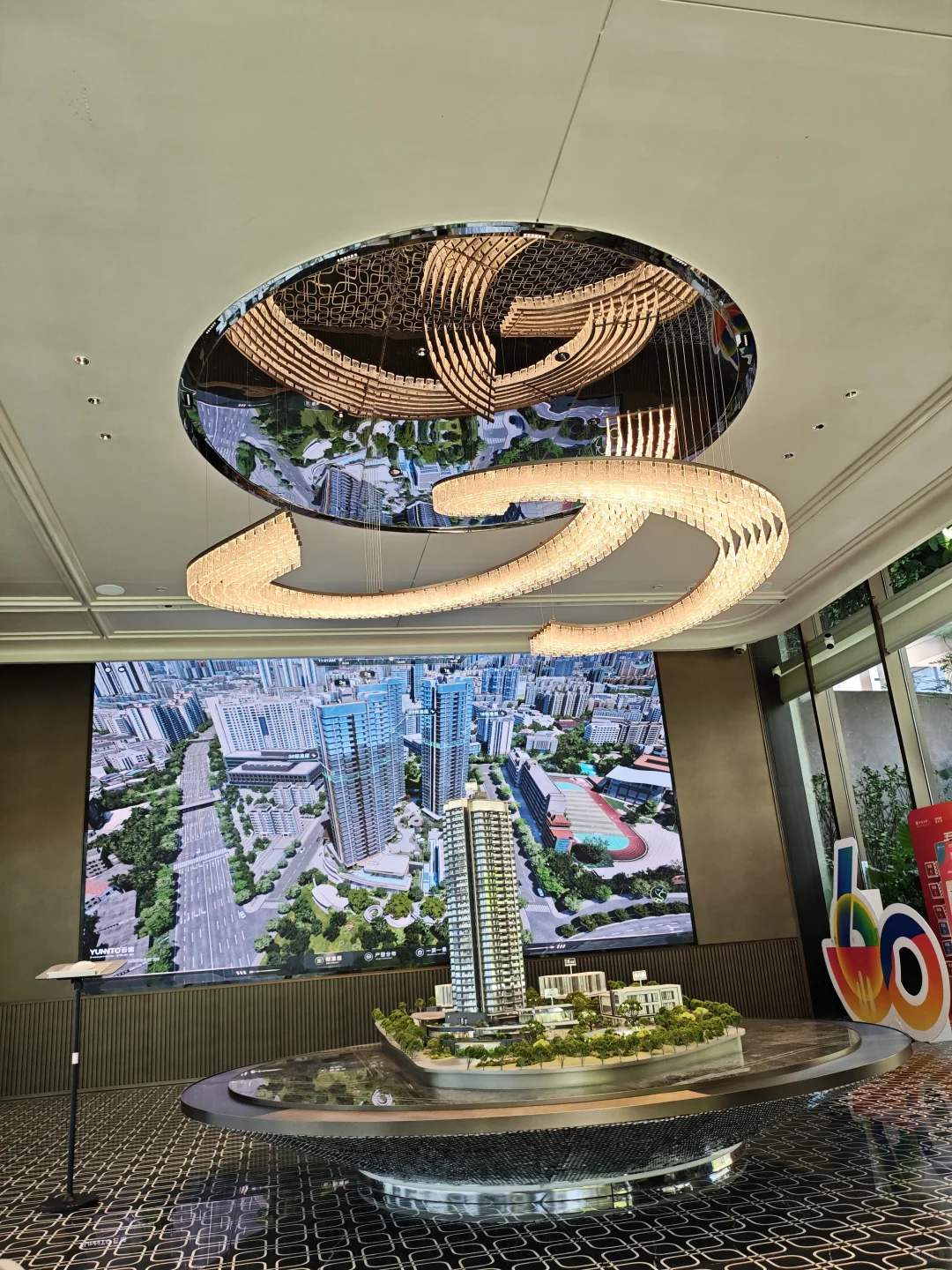 有听过中建这个开发商吗？ 是建筑公司吧