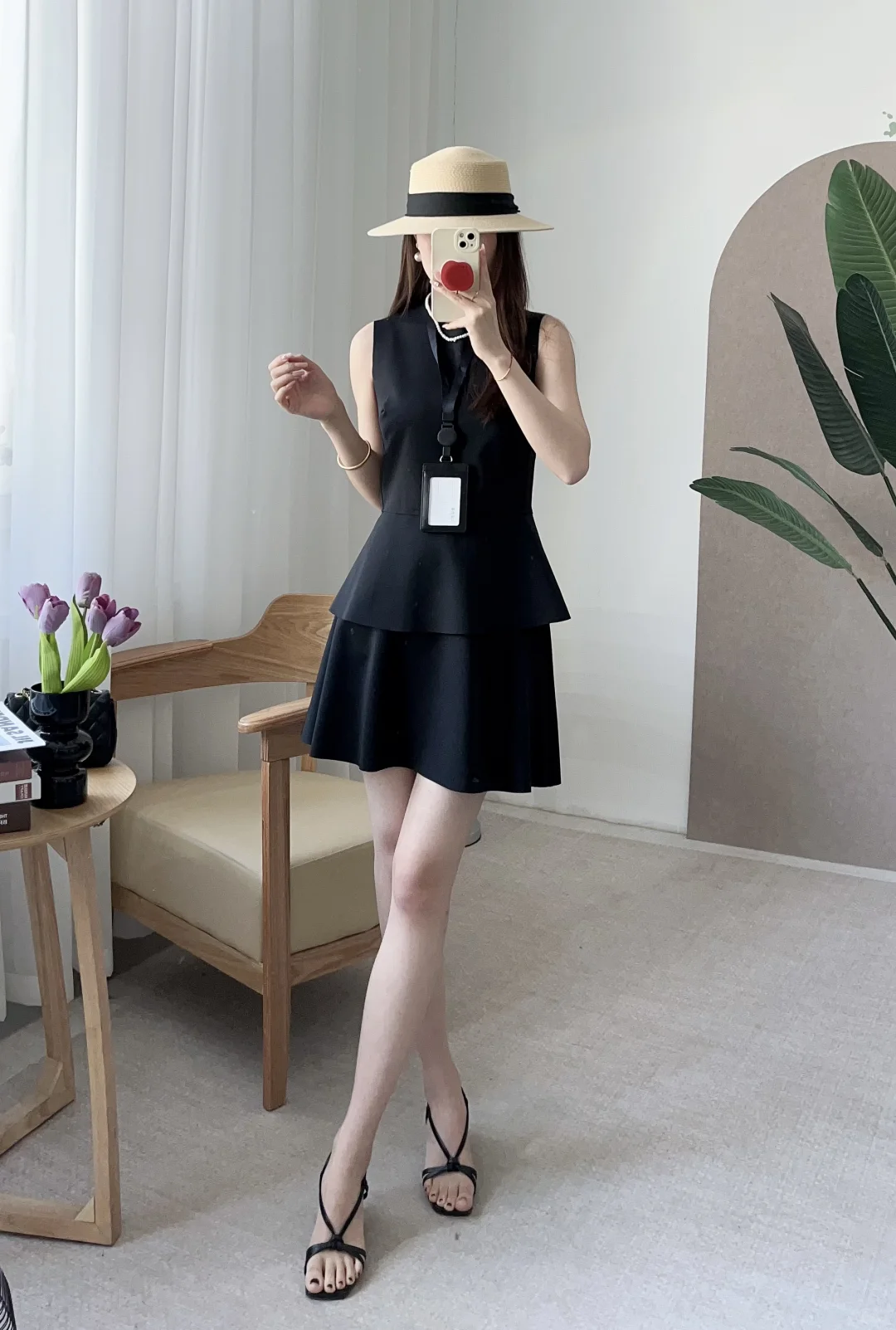 今日份OOTD小黑裙穿搭