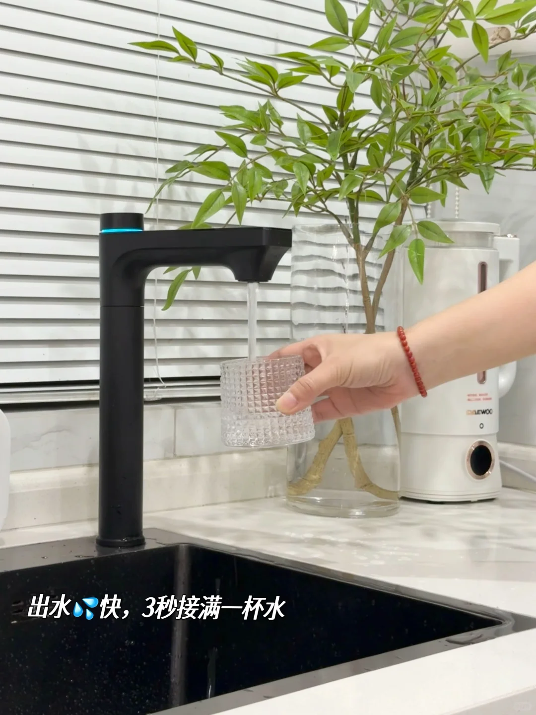 小户型做开放式厨房，不仅显大还很实用！