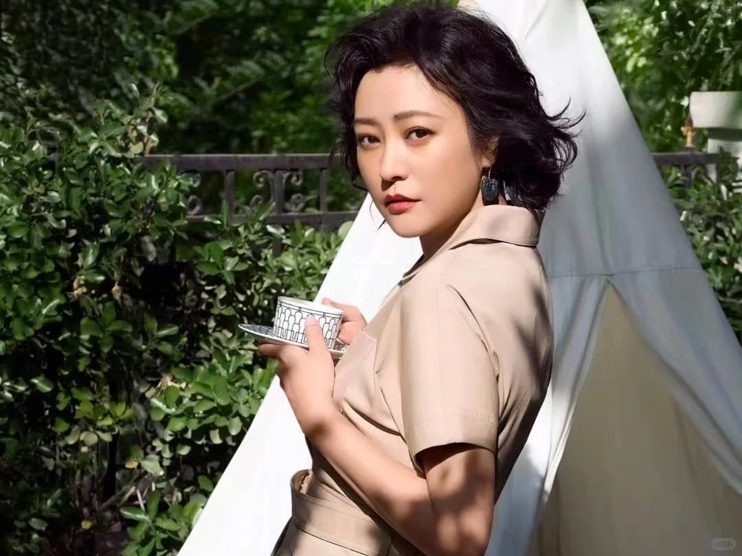 郝蕾海南节丰腴亮相，美之定义引热议：真我